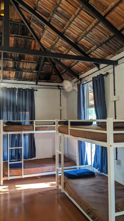 Crossroads Hostel 1957 Калпетта Екстер'єр фото