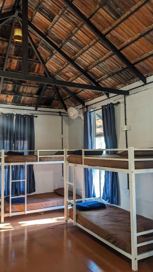 Crossroads Hostel 1957 Калпетта Екстер'єр фото