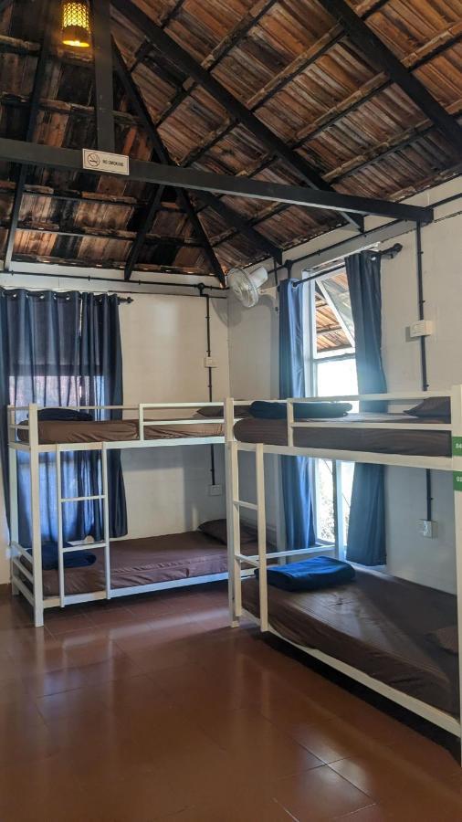 Crossroads Hostel 1957 Калпетта Екстер'єр фото